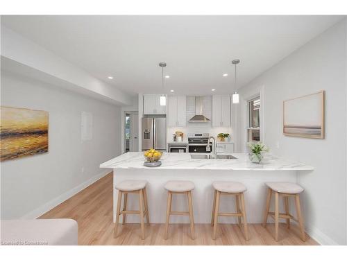 2-72 Dundurn Street N, Hamilton, ON - Indoor Photo Showing Kitchen With Upgraded Kitchen