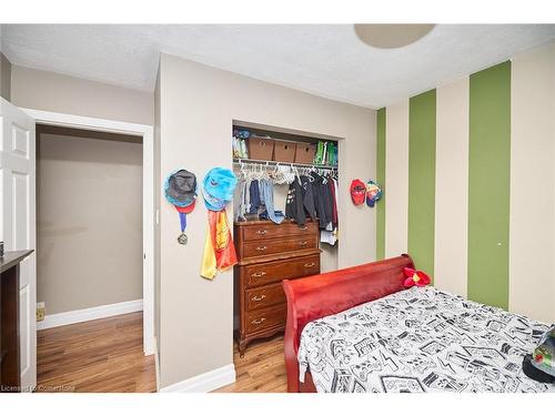 904 Robinson Road, Dunnville, ON - Indoor Photo Showing Bedroom