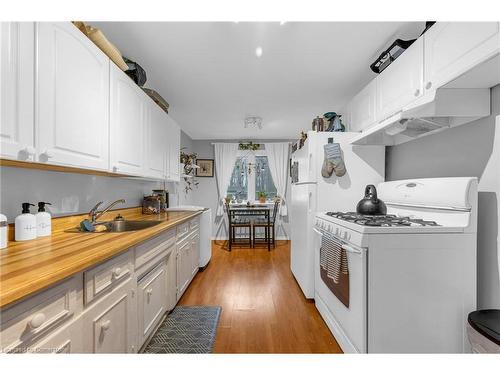 418-57 12Th Conc Road E, Flamborough, ON - Indoor Photo Showing Kitchen