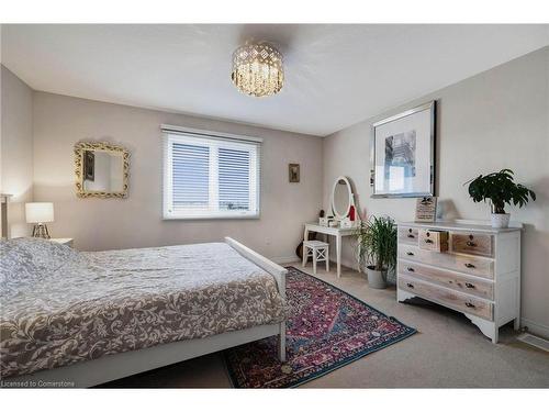 27 Edenrock Drive, Hamilton, ON - Indoor Photo Showing Bedroom