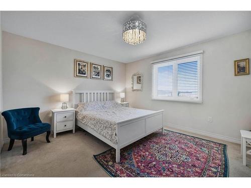 27 Edenrock Drive, Hamilton, ON - Indoor Photo Showing Bedroom