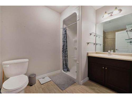 27 Edenrock Drive, Hamilton, ON - Indoor Photo Showing Bathroom