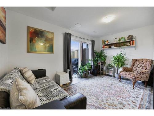 27 Edenrock Drive, Hamilton, ON - Indoor Photo Showing Living Room