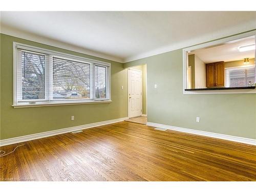 10 Fernwood Crescent, Hamilton, ON - Indoor Photo Showing Other Room