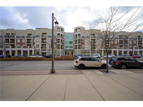 428-216 Oak Park Boulevard, Oakville, ON - Outdoor With Facade