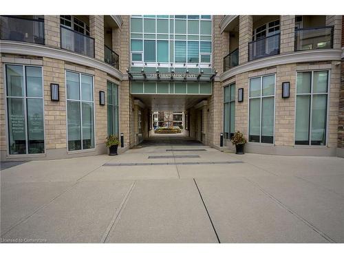 428-216 Oak Park Boulevard, Oakville, ON - Outdoor With Balcony