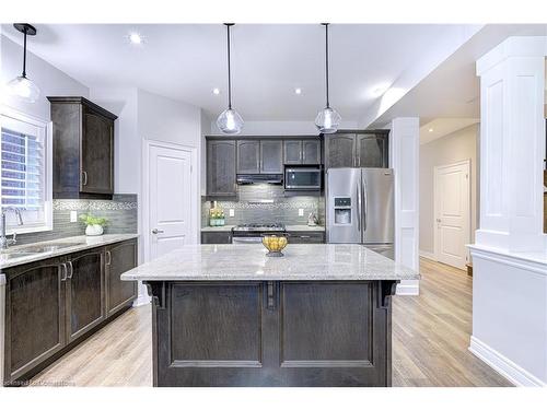 23 Blackburn Lane, Hamilton, ON - Indoor Photo Showing Kitchen With Stainless Steel Kitchen With Upgraded Kitchen