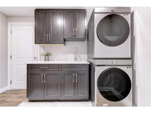 23 Blackburn Lane, Hamilton, ON - Indoor Photo Showing Laundry Room