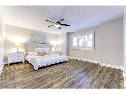 23 Blackburn Lane, Hamilton, ON - Indoor Photo Showing Bedroom