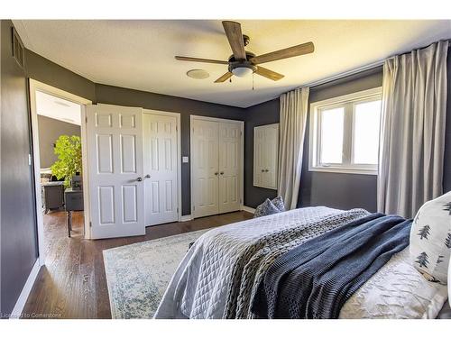 11635 Burnaby Road, Wainfleet, ON - Indoor Photo Showing Bedroom