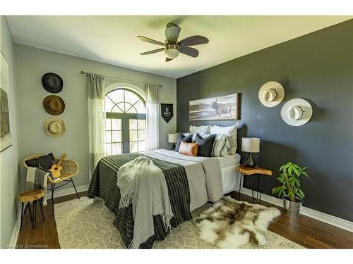 11635 Burnaby Road, Wainfleet, ON - Indoor Photo Showing Bedroom