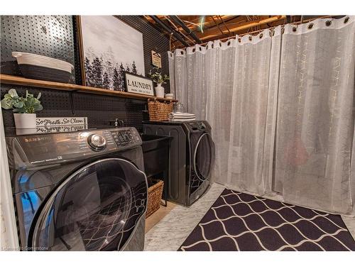 11635 Burnaby Road, Wainfleet, ON - Indoor Photo Showing Laundry Room