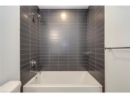 14-2273 Turnberry Road, Burlington, ON - Indoor Photo Showing Bathroom