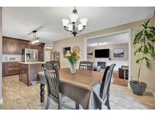 30 Philomena Drive, Hamilton, ON - Indoor Photo Showing Dining Room