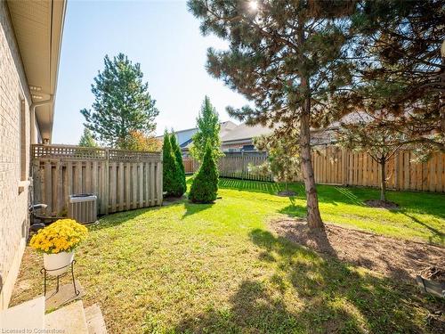 32 Abbotsford Trail, Hamilton, ON - Outdoor With Backyard