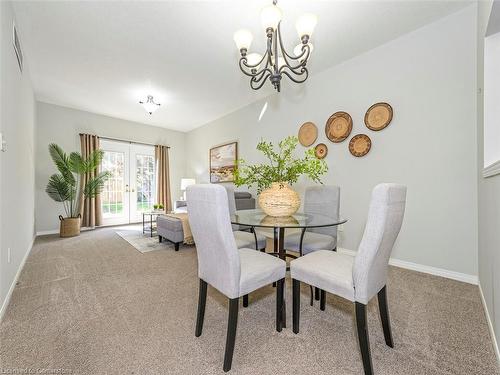 32 Abbotsford Trail, Hamilton, ON - Indoor Photo Showing Dining Room