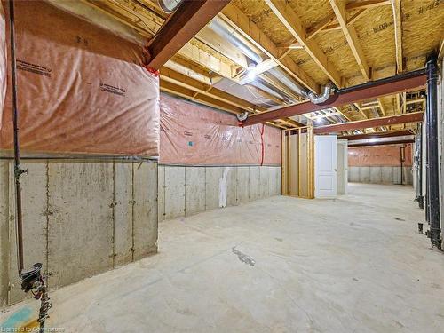 32 Abbotsford Trail, Hamilton, ON - Indoor Photo Showing Basement