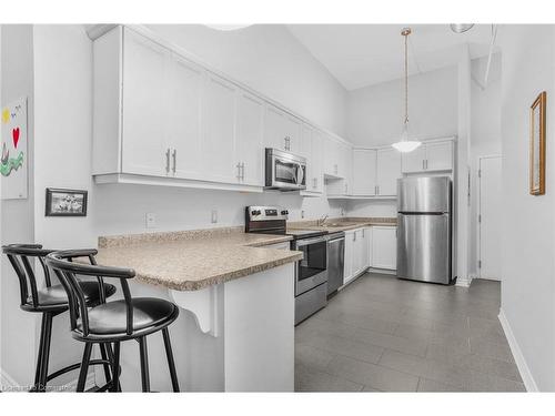 212-80 King William Street, Hamilton, ON - Indoor Photo Showing Kitchen