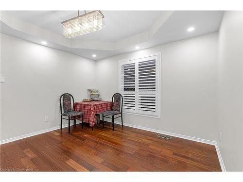 393 Old Mud Street, Stoney Creek, ON - Indoor Photo Showing Other Room