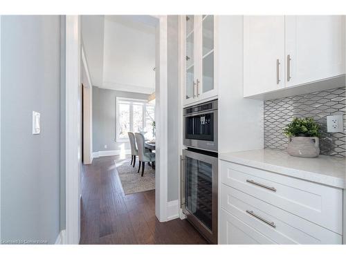 430 Stanfield Drive, Oakville, ON - Indoor Photo Showing Kitchen