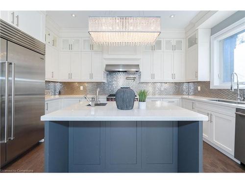 430 Stanfield Drive, Oakville, ON - Indoor Photo Showing Kitchen With Stainless Steel Kitchen With Upgraded Kitchen