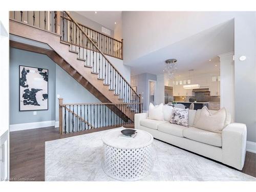 430 Stanfield Drive, Oakville, ON - Indoor Photo Showing Living Room