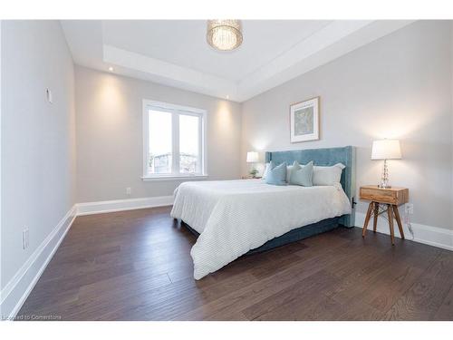 430 Stanfield Drive, Oakville, ON - Indoor Photo Showing Bedroom