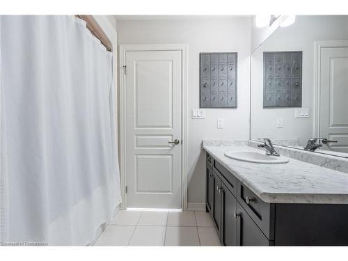 78 Silverwood Avenue, Welland, ON - Indoor Photo Showing Bathroom