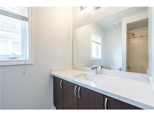 82 Barrett Avenue, Brantford, ON - Indoor Photo Showing Bathroom