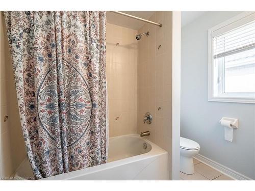 82 Barrett Avenue, Brantford, ON - Indoor Photo Showing Bathroom