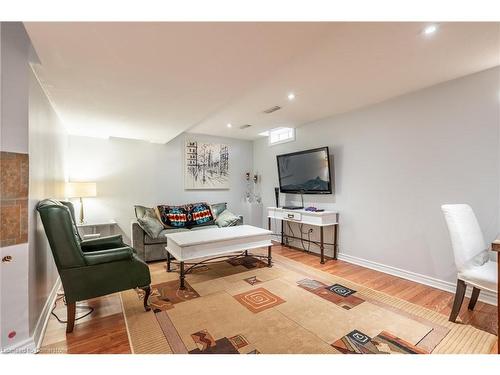 82 Barrett Avenue, Brantford, ON - Indoor Photo Showing Living Room