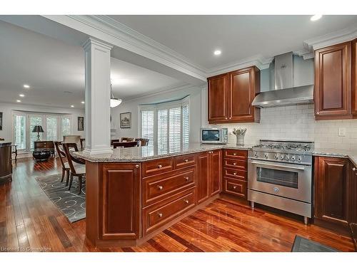 2428 Lakeshore Road, Burlington, ON - Indoor Photo Showing Kitchen With Upgraded Kitchen