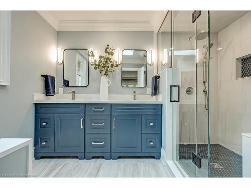 2428 Lakeshore Road, Burlington, ON - Indoor Photo Showing Bathroom