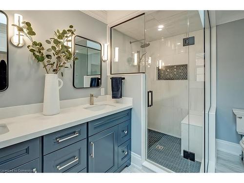 2428 Lakeshore Road, Burlington, ON - Indoor Photo Showing Bathroom