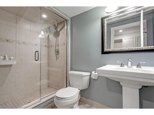 2428 Lakeshore Road, Burlington, ON - Indoor Photo Showing Bathroom