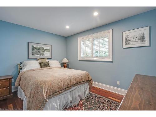 2428 Lakeshore Road, Burlington, ON - Indoor Photo Showing Bedroom