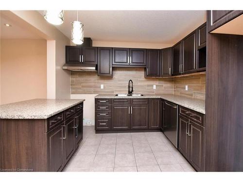 172 Preston Drive, Orangeville, ON - Indoor Photo Showing Kitchen With Double Sink