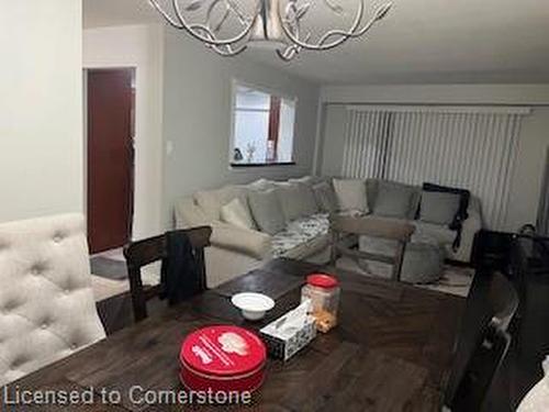 34 Kline Court, Brampton, ON - Indoor Photo Showing Living Room