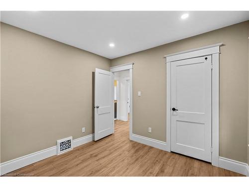 69 Roxborough Avenue, Hamilton, ON - Indoor Photo Showing Other Room