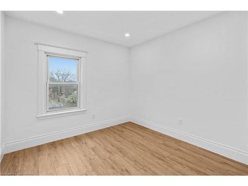 69 Roxborough Avenue, Hamilton, ON - Indoor Photo Showing Other Room