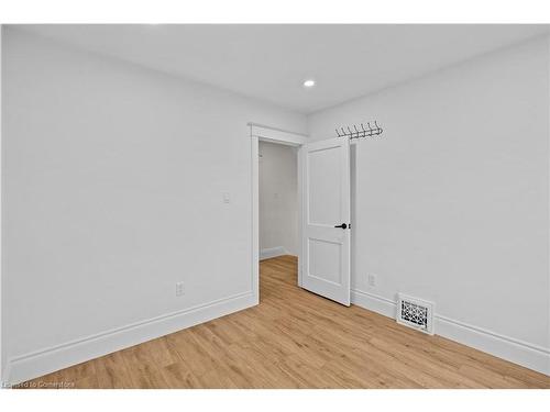 69 Roxborough Avenue, Hamilton, ON - Indoor Photo Showing Other Room