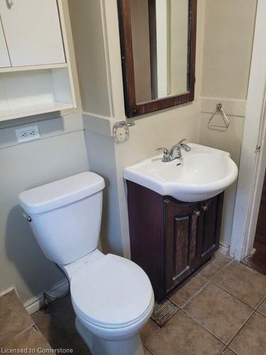 Upper-435 Aberdeen Avenue, Hamilton, ON - Indoor Photo Showing Bathroom