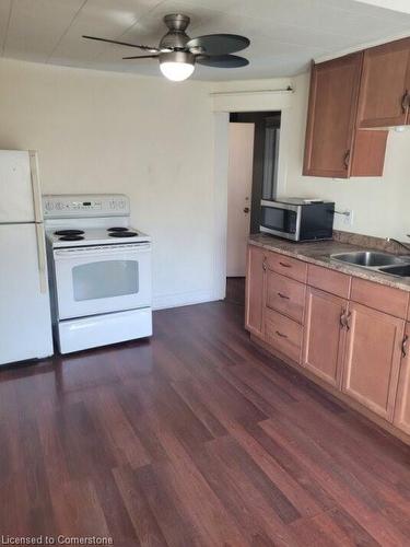 Upper-435 Aberdeen Avenue, Hamilton, ON - Indoor Photo Showing Kitchen With Double Sink