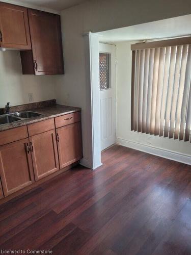 Upper-435 Aberdeen Avenue, Hamilton, ON - Indoor Photo Showing Kitchen With Double Sink