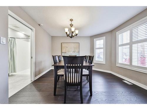 5380 Kindos Street, Burlington, ON - Indoor Photo Showing Dining Room