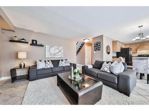 5380 Kindos Street, Burlington, ON - Indoor Photo Showing Living Room