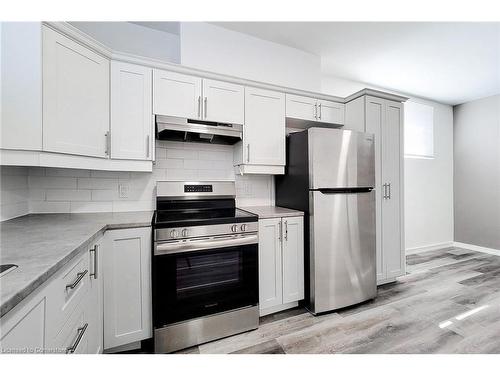 B2-278 Crowland Avenue, Welland, ON - Indoor Photo Showing Kitchen