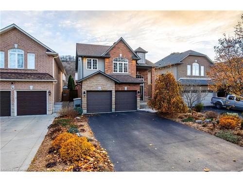 14 Evergreens Drive, Grimsby, ON - Outdoor With Facade