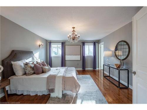 14 Evergreens Drive, Grimsby, ON - Indoor Photo Showing Bedroom