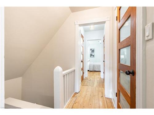 142 Bold Street, Hamilton, ON - Indoor Photo Showing Other Room